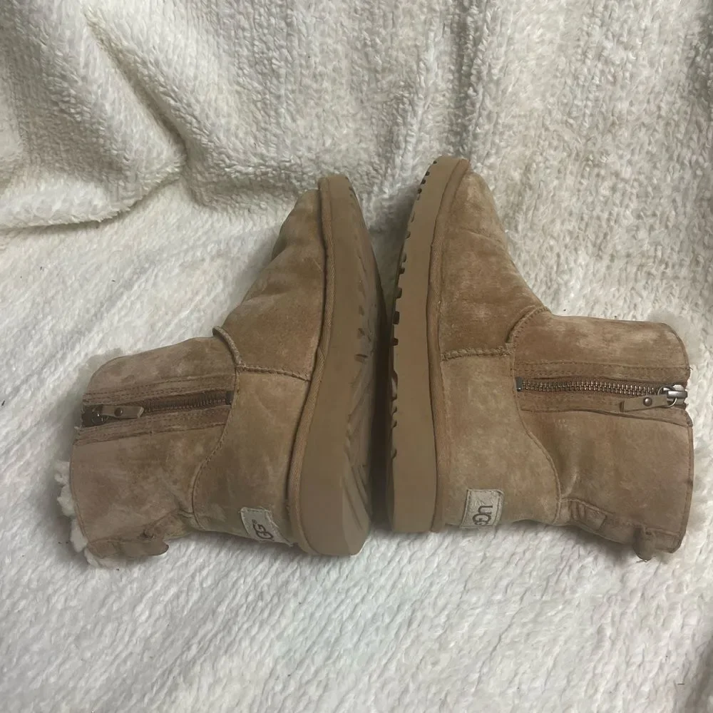 UGG Women's Classic Mini Double Zip Tan Suede Boots SZ8
